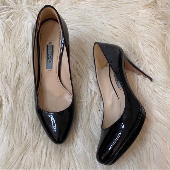 PRADA black patent leather pumps - Picture 2 of 16